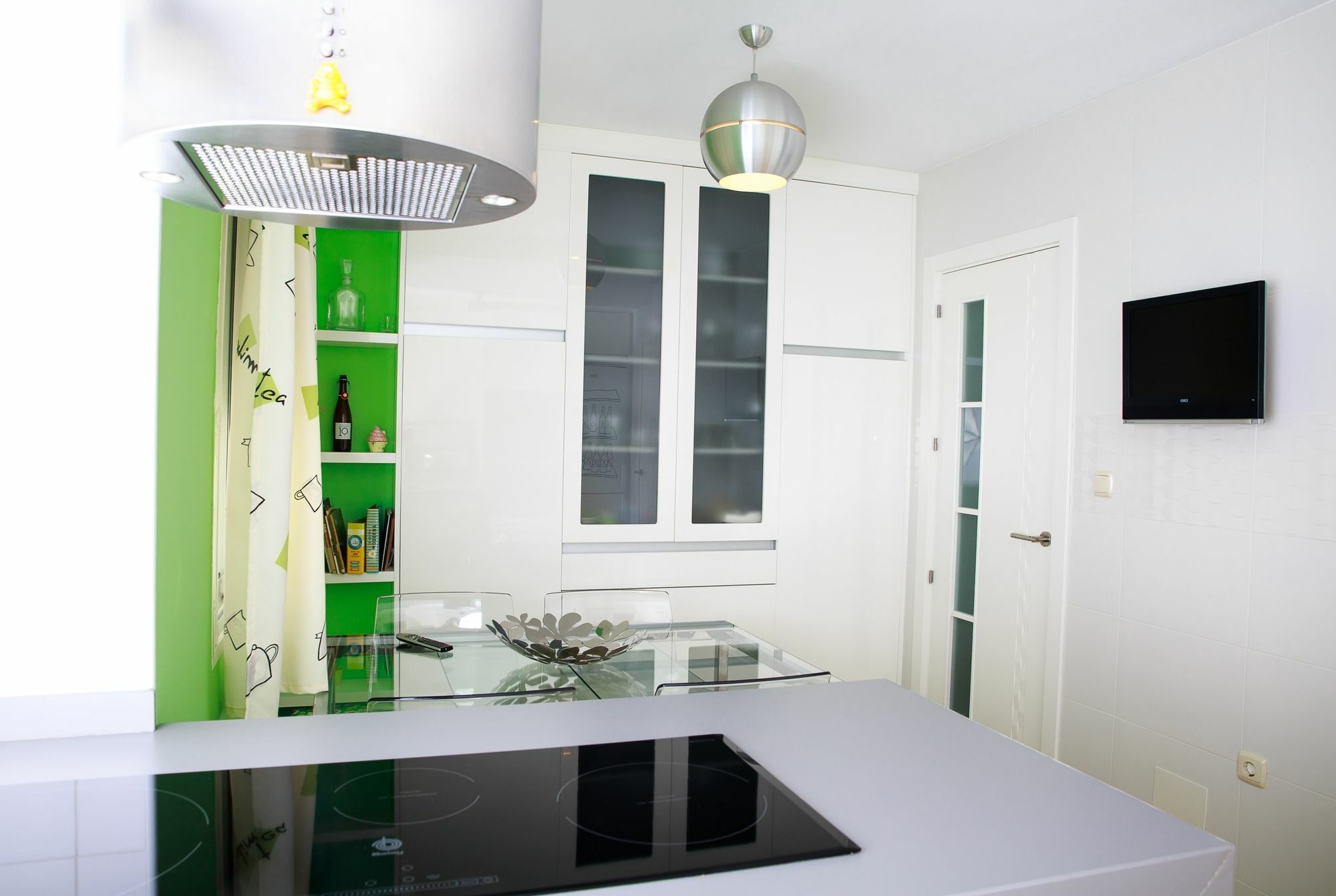 Sea & Wave Deluxe Apartment *